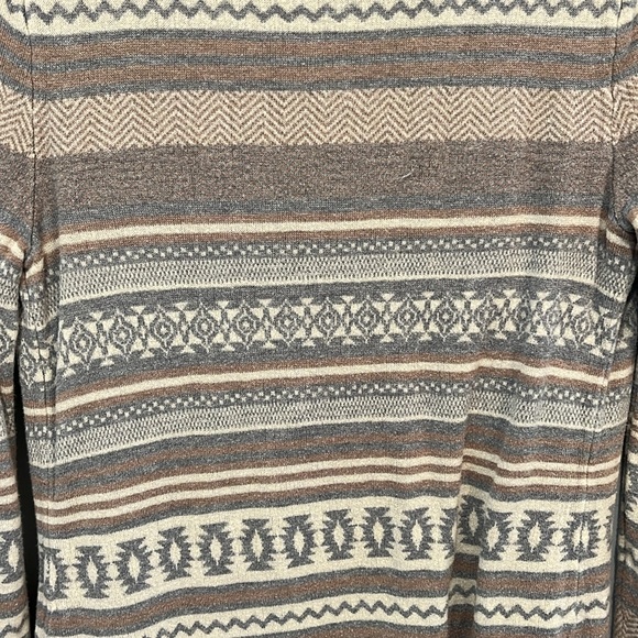 Maurice’s cardigan - Picture 3 of 3